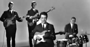 Bandet bildades 1967 och består av olle jönsson, christer eriksson, gunnar nilsson, jonas rignell, henrik svensson och anders dahlgren lnk.to/utanattforstapresave. En Ung Olle Jonsson Krons Till Konung Da Oppnar Han Munnen Och Golvar Alla