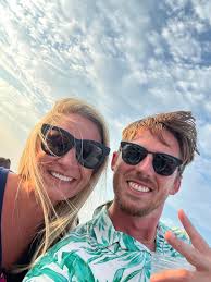 Hey! I'm hoping to find a 1-bedroom or a studio for ~1,000 but no more than  1,200 in central Austin. Ideally looking for a 6-month lease term, or  month-to-month. I don't have