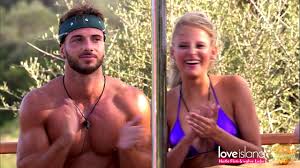 Island spielt auf urashima, einer insel, die weit vom festland entfernt liegt. Love Island Messlatte Teil 1 Rtl Ii Youtube