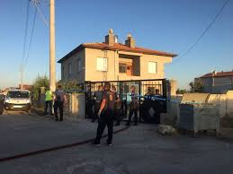 Aynı mahallede oturan ve aralarında 2009'dan bu yana dedeoğlu ailesine ait 'kedi' nedeniyle husumet olduğu. M2x6cbchspw3sm