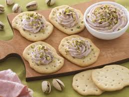 We did not find results for: Schiacciate Con Crema Di Mortadella E Pistacchi Dattilo Frutta Secca