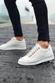 La basket homme blanche est incontestablement un must de ce printemps 2016. Ruckus Modere Humoristique Homme Basket Blanche Chenilduboisseigneur Com