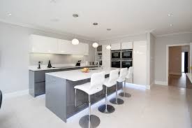 kitchens vs luxury kitchen coordination