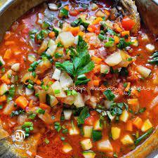 Masukan sedikit kicap manis, sos cili, sos tiram, dan sos tomato kemudian kacau rata. Resepi Ikan Siakap Masam Manis Ala Thai Sesuai Dihidangkan Bersama Keluarga