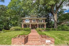 489 Stonewall St Memphis Tn 38112 Zillow Old House Dreams Zillow Homes For Sale House