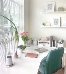 Pin By Giovanna M S Trevisan On Escritorio In 2020 Ikea Home Office Home Office Decor Home Office Setup