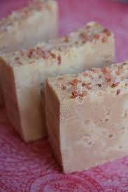 Savon Au Sel Himalaya Pb De Peau Luciefer Savon Recettes De Savon Savon A Froid