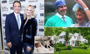 Andrew cuomo, after 14 years, people confirms. New York Gov Andrew Cuomo And Longtime Girlfriend Sandra Lee Split Up After More Than A Decade Daily Mail Online