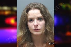 Leah Ruff's Instagram, Twitter & Facebook