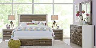 Colombian actress sofia vergara, best known for her role in the tv series modern family, launched her first fragrance in collaboration with parlux, simply. Sofia Vergara Santa Fiora White 5 Pc Queen Panel Bedroom With Storage Rooms To Go