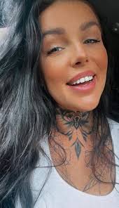 Hi I'm looking for a new friend, I don't care where you're from Give me a  little hello A small hello no cost. But a little hello It means a lot to