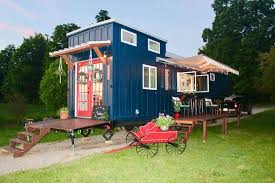 It looks romantic and it is very close to boho style if not the same. Bohemian Bungalow By Hill Country Tiny Houses Tiny Living