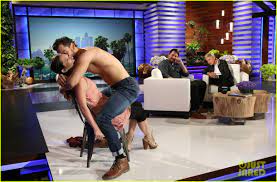 Channing Tatum's 'Magic Mike Live' Dancers Strip Shirtless for 'Ellen'  Audience - Watch Now!: Photo 3750252 | Channing Tatum, Ellen DeGeneres,  Video Pictures | Just Jared