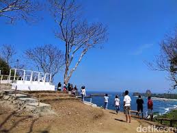 Pertimbangan pertama antara pasang wifi dan beli mifi adalah biaya pemasangannya. Pantai Papuma Jember Masih Jadi Primadona Saat Libur Lebaran