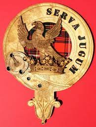 badge of the clan hay with hay motto serva jugum keep the yoke scottish heritage hays clan