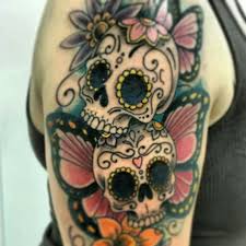 Impressionnant dessin de tete de mort et coloriage squelettes et. Tatouage Tete De Mort Mexicaine Signification Tendances