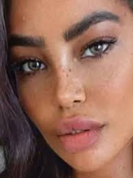 Morre aos 38 anos, Tabby Brown ex-coelhinha da Playboy