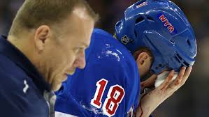 Rangers' Staal leaves after puck hits him in eye