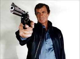 A partir de entonces, ha participado en filmes tanto para el cine galo como italiano. Adios A Georges Lautner Director De El Profesional Y Gangsters A La Fuerza