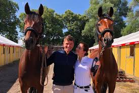 Besøg af verdensetteren for at se på hest isabell werth har været på besøg hos helgstrand dressage. Fussball Weltmeister Thomas Muller Investiert In Pferde Samen