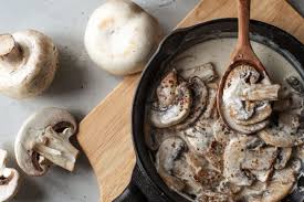 Sauce Forestiere Aux Champignons Et Vin Blanc La Recette En 2020 Recette Cuisine Facile Recettes De Cuisine Alimentation