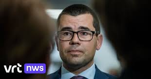Sander Loones (N-VA): "Alle hens aan dek, dus blij dat Jean-Marie Dedecker  erbij komt"