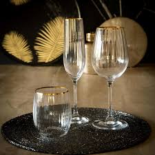 Epingle Par Samantha Jolanda Sur Decorar En 2020 Verre De Vin Gobelet Verre