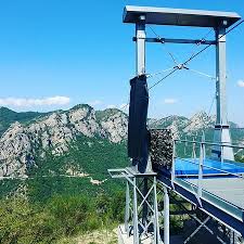 Nella notte la nebbia si è infilata tra i canali di venezia, l'aria gelida punge le ossa, il silenzio dell'inverno sta calando sulla città. Stazione Volo Dell Angelo Di Arrivo A Pietrapertosa Foto Di Volo Dell Angelo Castelmezzano Tripadvisor