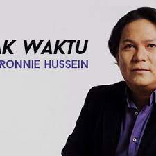 Слушайте песни, в том числе «dikoyak waktu». Ronnie Hussein Dikoyak Waktu Erakustik By Arifzulhafiq