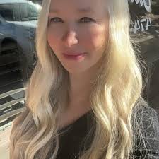 FROM HEAD TO TOE ESSENTIALS SALON AND SPA