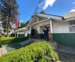También se registraron protestas con disturbios en a lo. Investigan Ataque Que Afecto A La Comisaria De Carabineros De Panguipulli Informa Al Minuto Medio De Comunicacion Digital Informa Al Minuto Medio De Comunicacion Digital