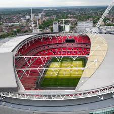 Markant ist der große bogen der von einer kurve über das dach zur anderen geht. Wembley Stadion So Sehen Die Mannschaftsraume Aus Manager Magazin