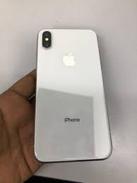 These second hand iphones are most of the times as good as a new version but are sold at a lower price. Iphone X 256 Gb Used Malaysia Set Mobile Phones Tablets Iphone Iphone X Series On Carousell