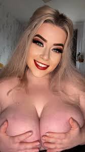 ameliaskye98 OnlyFans - Amelia Skye FREE - Creator Profile - Fleshbot