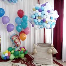 как украсить комнату на выписку из роддома своими руками Fotozona Na Vypusknom Bolshoj Vozdushnyj Shar Aerostat Iz Vozdushnyh Sharikov Detskie Vozdushnye Shary Detskij Sad