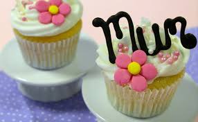 This year, i made my mom thank you fortune cookies when she was in town (which unfortunately our cat luna got her paws on. 15 Stunning Mother S Day Cakes Mothers Day Cake Designs Flavours