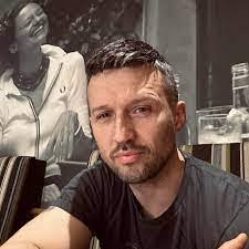 Arthur Kee's Instagram, Twitter & Facebook