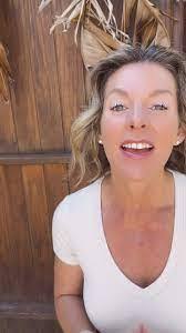 Julie Cielo's Instagram, Twitter & Facebook