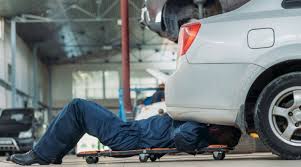6 Best Mechanics Creepers For Maneuvering Under Your Car With Ease