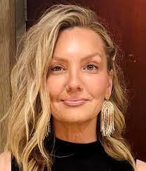 Danielle Scholl's Instagram, Twitter & Facebook