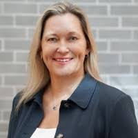 Lee Steele's Instagram, Twitter & Facebook