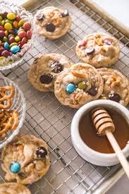Jul 30, 2019 · ingredients 1 cup (8 ounces, 16 tablespoons) butter, softened (i use salted) 1 cup (9 ounces) creamy peanut butter (i use skippy or jiffy) 1 cup (7.5 ounces) granulated sugar 1 cup (7.5 ounces) packed light or dark brown sugar 1 teaspoon baking powder 1 teaspoon baking soda 3/4 teaspoon salt 2 large. Kitchen Sink Cookies Olive And Artisan