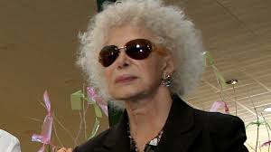 Kdysi krásná vévodkyně z Alby: Oslnila mnoha tituly, mladším mužem o 25 let  a jměním 100 miliard Kč