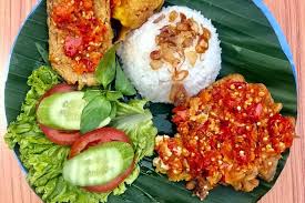 Jika menurut anda rasa dari sambal kami tidak enak, silahkan hubungi customer service kami. Resep Cara Membuat Ayam Geprek Sambal Bawang Spesial