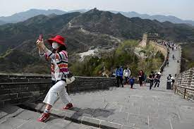 Tempat wisata ini letaknya juga tepat di kaki pegunungan di timur kota lawang yang berbatasan langsung dengan kabupaten pasuruan. Gambaran Kehidupan Di China Setelah Pandemi Restoran Dan Tempat Wisata Tetap Menerapkan Prosedur Kesehatan Halaman All Kompas Com