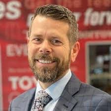 Derek Pate's Instagram, Twitter & Facebook