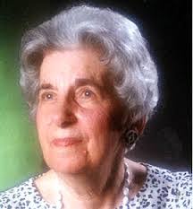 Janine Dow's Instagram, Twitter & Facebook