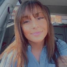 Miranda Knapp's Instagram, Twitter & Facebook