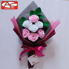 Sudah lama tidak menulis di blog, sekitar bulan september 2016 saya mulai mencoba peruntungan dibidang kerajinan bunga flanel. Hand Buket Bunga Mawar Flanel 7 Tangkai Kado Wisuda Hadiah Orang Terkasih Hari Ibu Lazada Indonesia