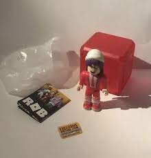 Subo fotos todos los días. Roblox Juguetes Serie 4 Celebrity Roblox High School 2 Codigo De Chicas Mascota Con Ebay